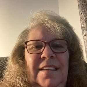 Meet your Posher, Della